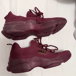 G by Guess Women's Maroon Knit Athletic Sneakers